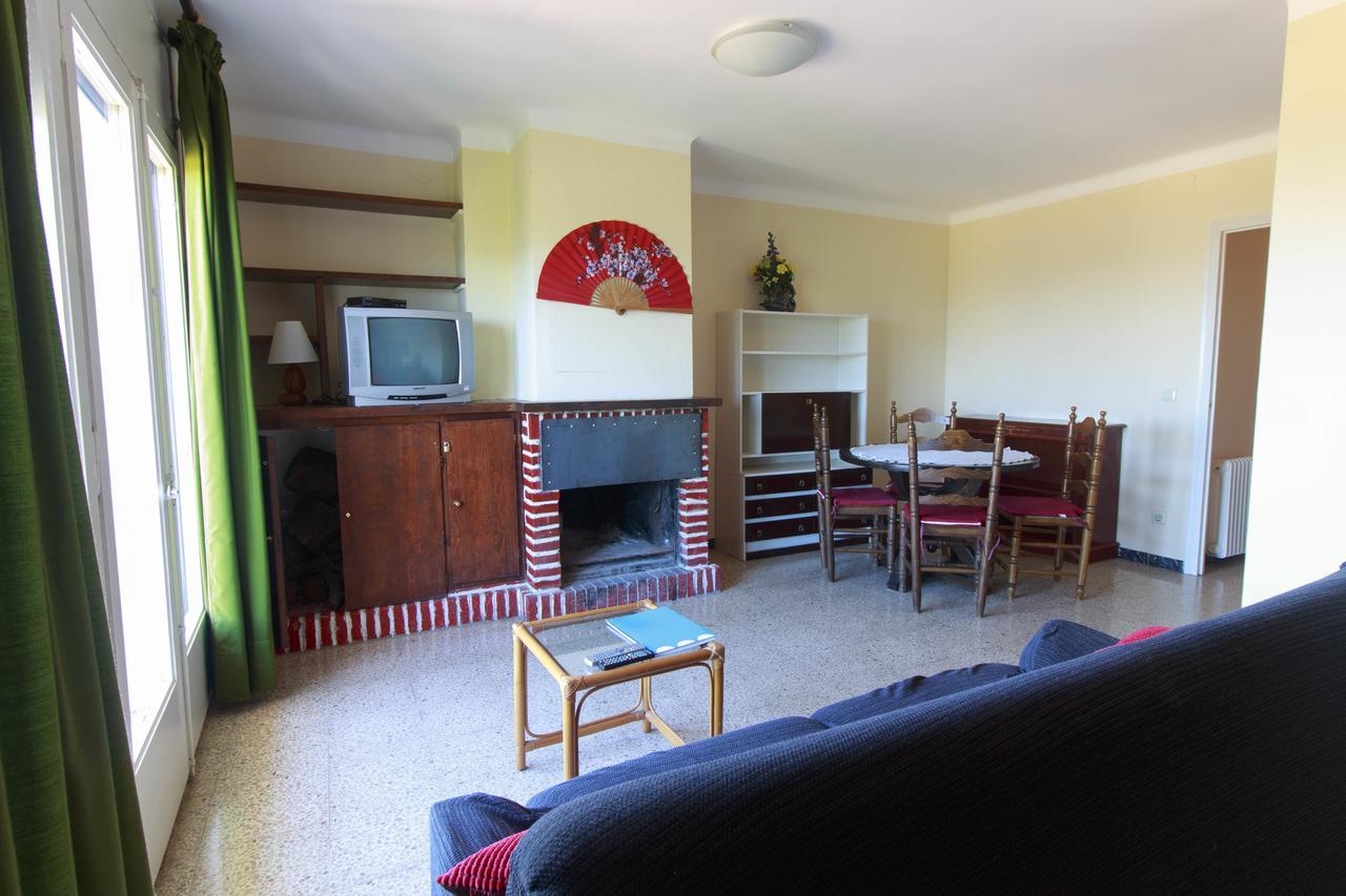 Ca La Conxita Hostal & Restaurante Hotel La Vajol ภายนอก รูปภาพ