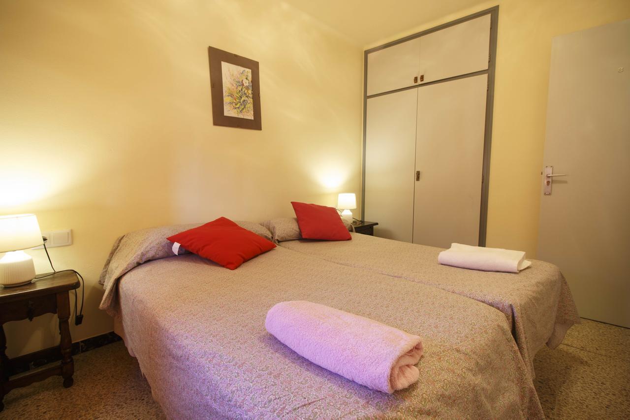 Ca La Conxita Hostal & Restaurante Hotel La Vajol ภายนอก รูปภาพ