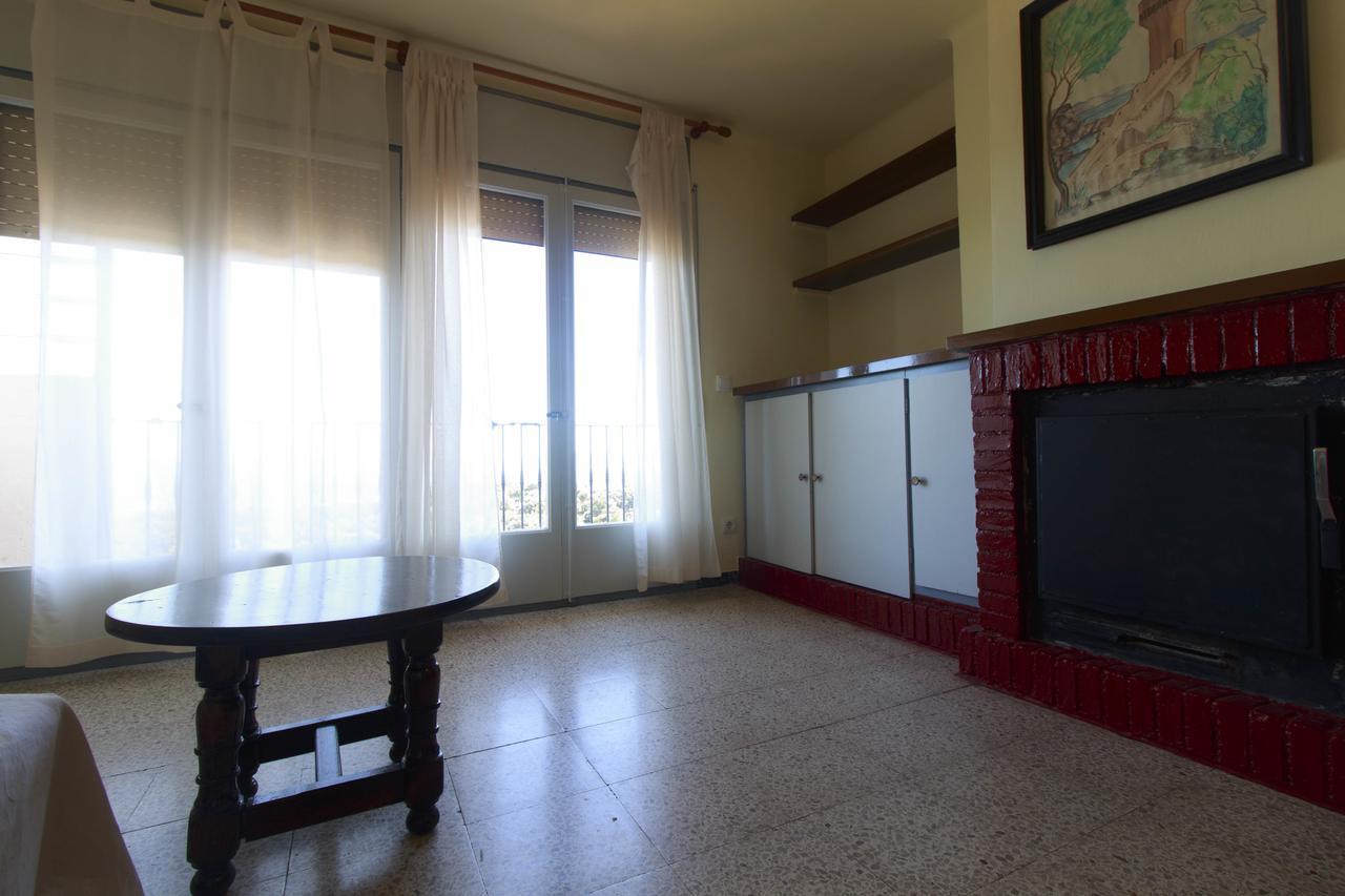 Ca La Conxita Hostal & Restaurante Hotel La Vajol ภายนอก รูปภาพ